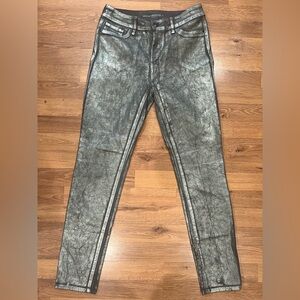 Chico's Platinum Jegging in Metallic Gray